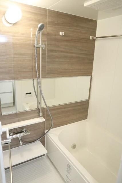 バス・シャワールーム　お風呂です