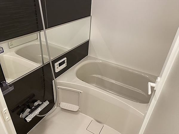 バス・シャワールーム　ゆったり過ごせるお風呂です