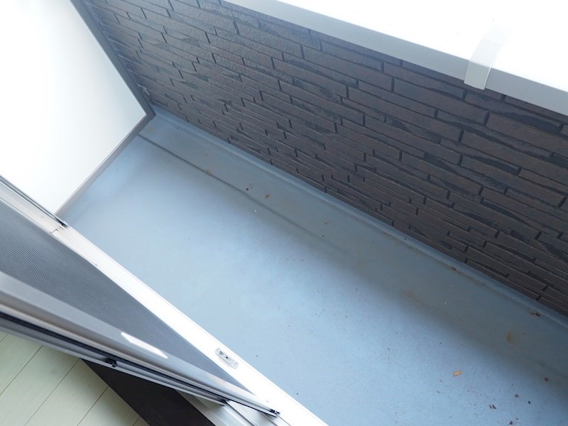 バルコニー　同建物の別部屋の写真です。