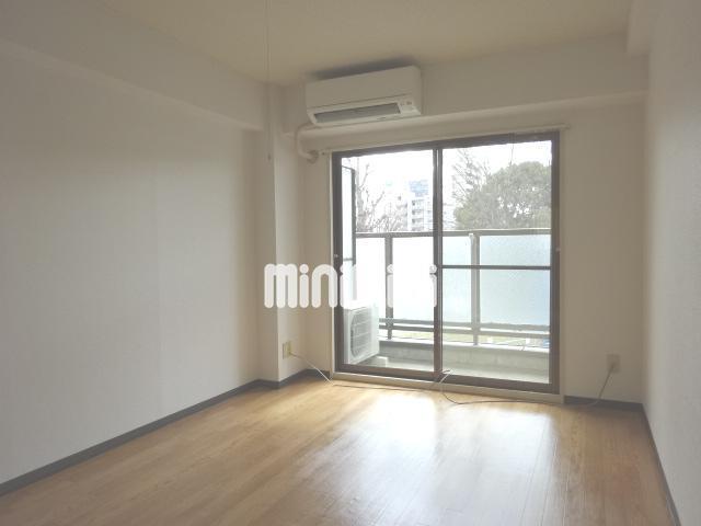 居室・リビング　６帖の落ち着いたリビングです