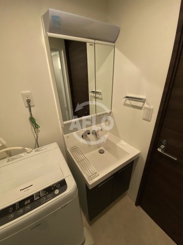 洗面設備　コンフォリア京町堀　独立洗面台