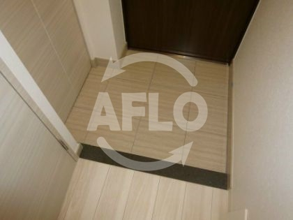 玄関　コンフォリア京町堀　玄関スペース