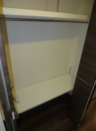 収納　コンフォリア京町堀　クローゼット