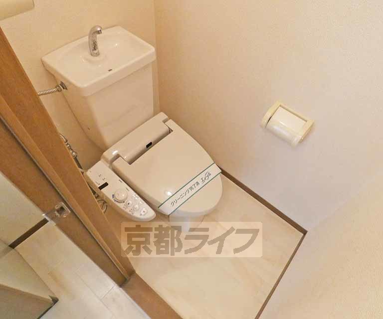 トイレ　ウォシュレット付きです！