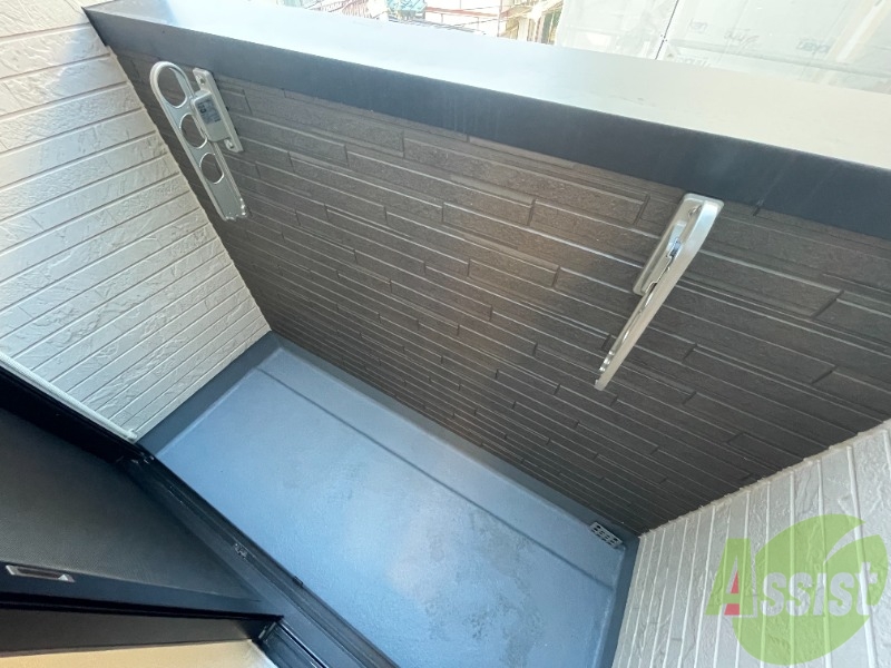 バルコニー　バルコニーが付いているので洗濯物も干せます！