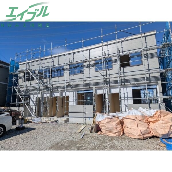 建物外観　建築中