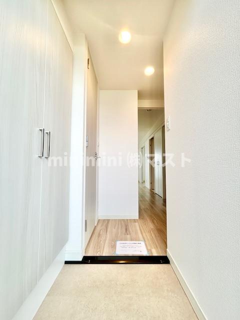 玄関　※別号室参考写真