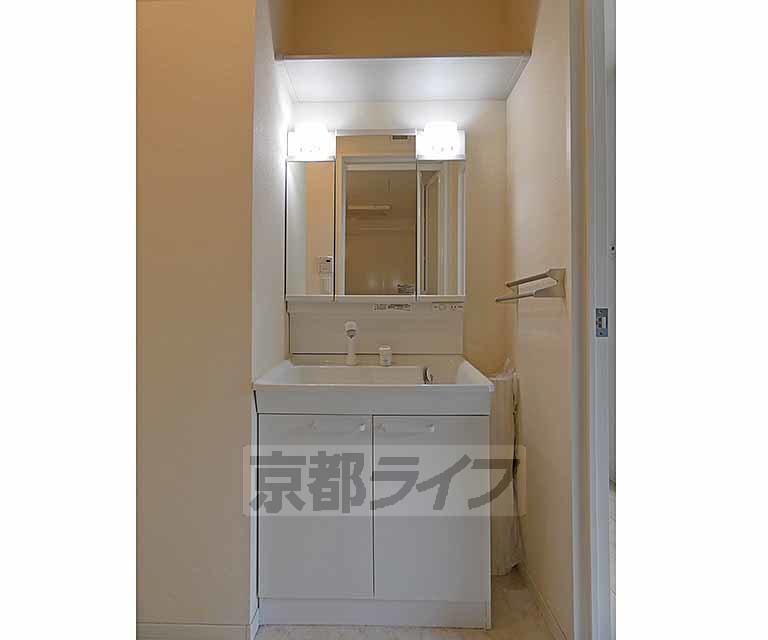 洗面設備　洗面台です。