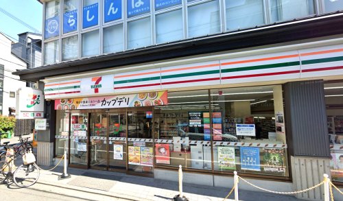 コンビニ　セブン-イレブン 御幸町六角店（コンビニ）まで406m