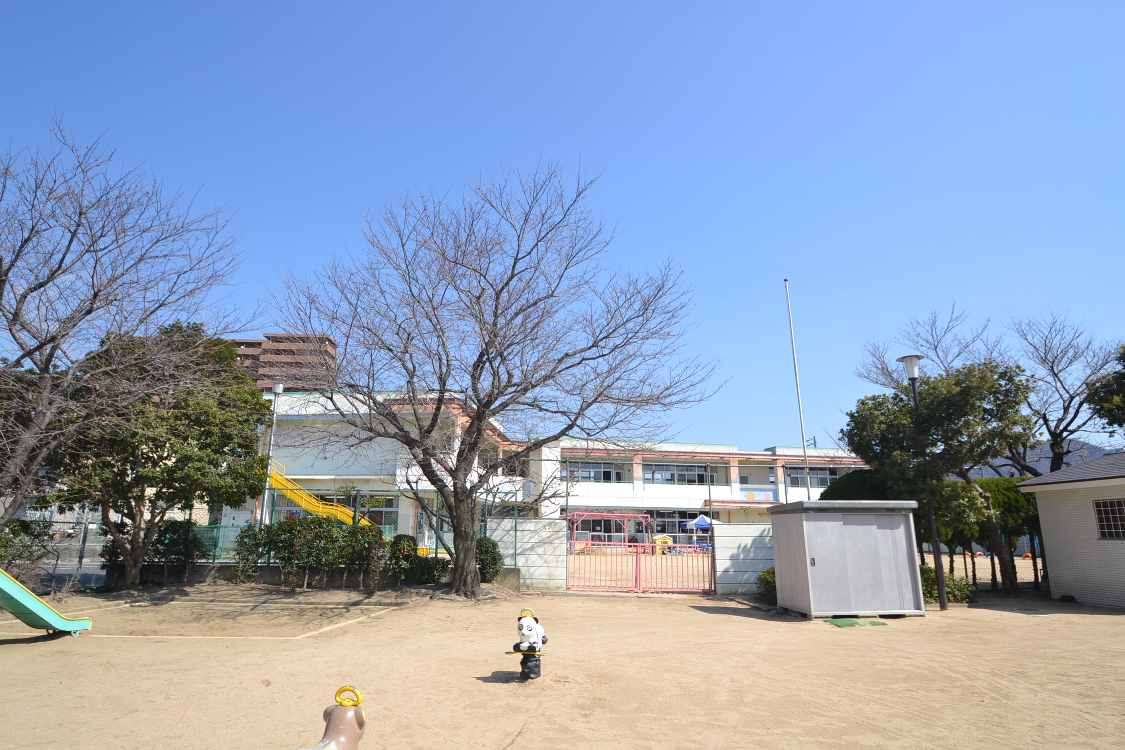 幼稚園・保育園　千同保育園（幼稚園・保育園）まで489m