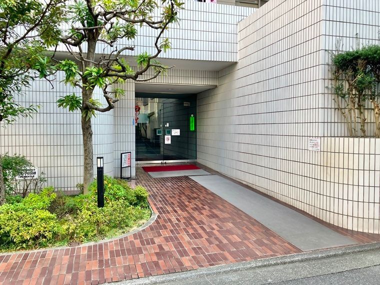 エントランス　☆共用設備もキレイ☆