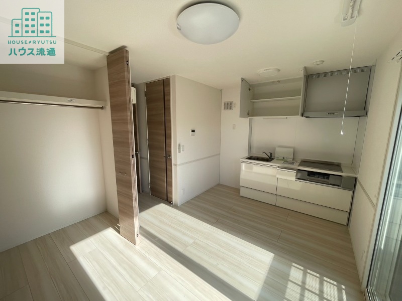 居室・リビング　※駐車場は別号室です