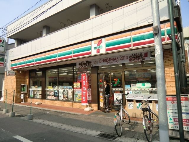 コンビニ　セブンイレブン（コンビニ）まで582m