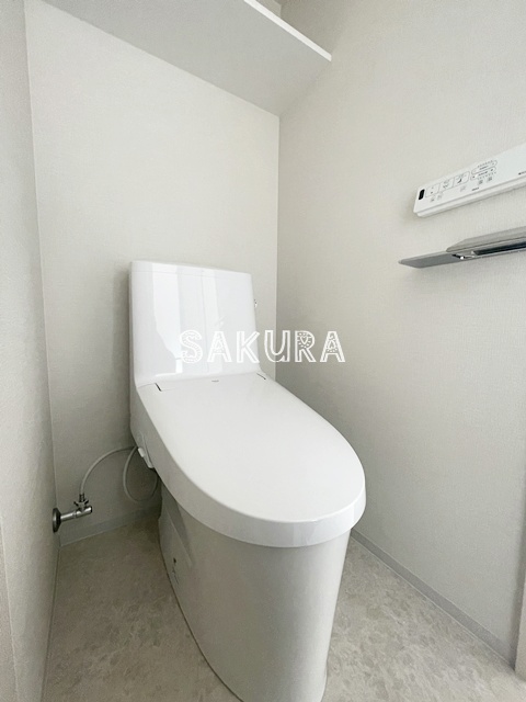 トイレ　嬉しい温水洗浄便座♪