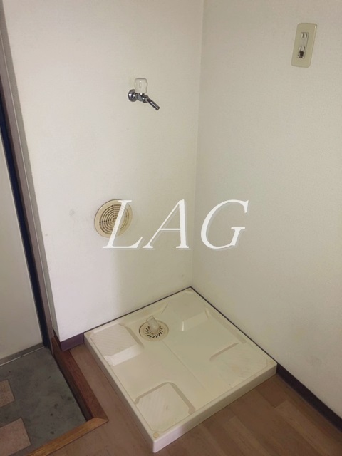 その他設備　室内洗濯置き場です。
