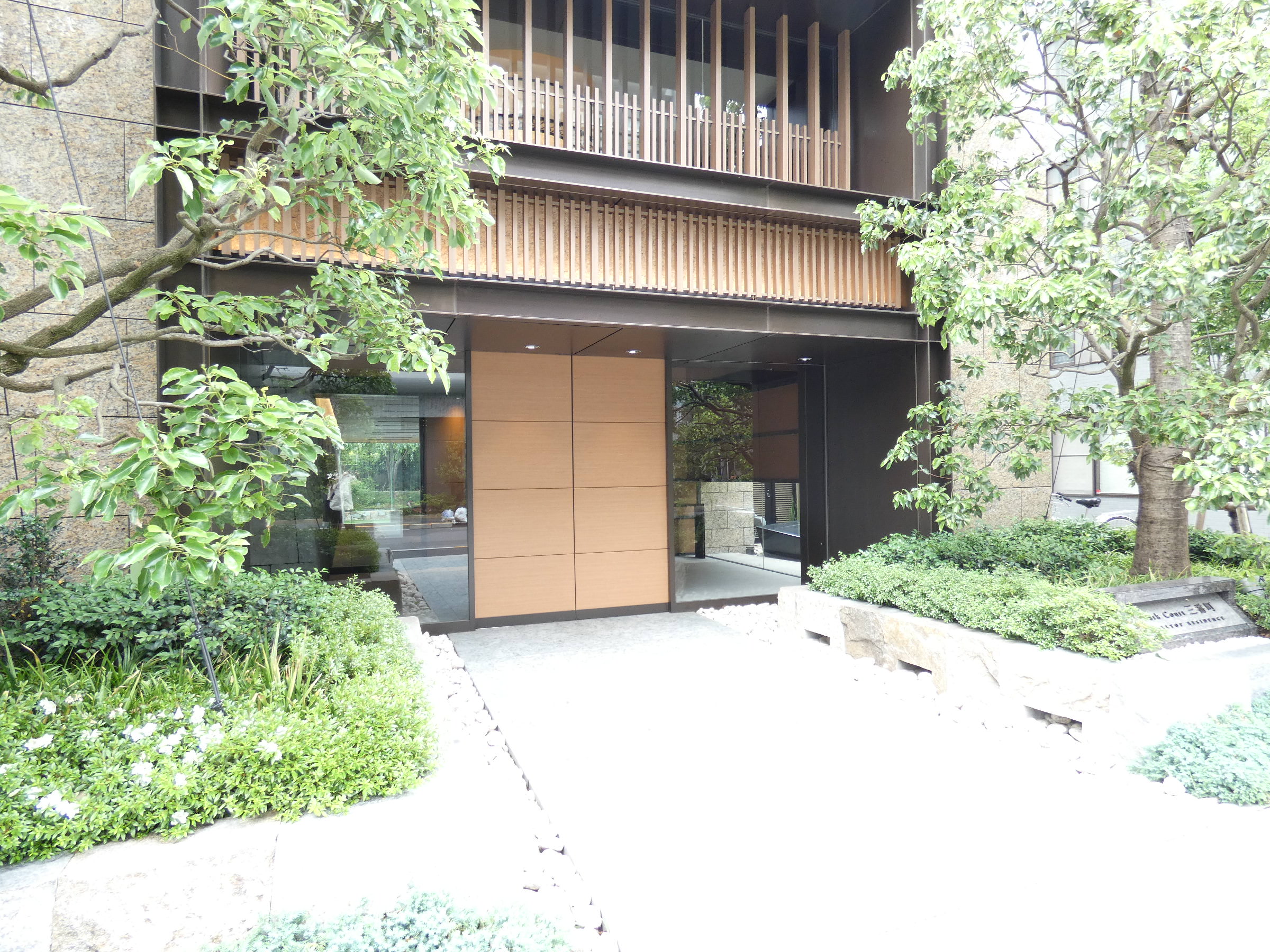 エントランス　エントランス