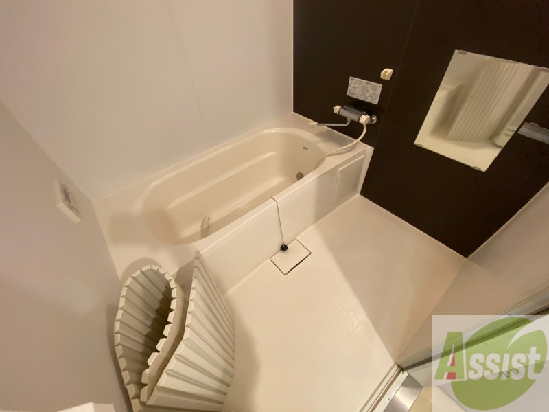 バス・シャワールーム　お風呂です。ゆっくりお風呂につかるのも体に良いですね～