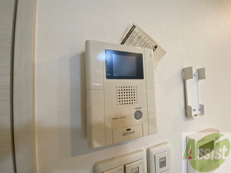 セキュリティ　ＴＶモニター付インターホンです。来客者の顔が見えるので安心！