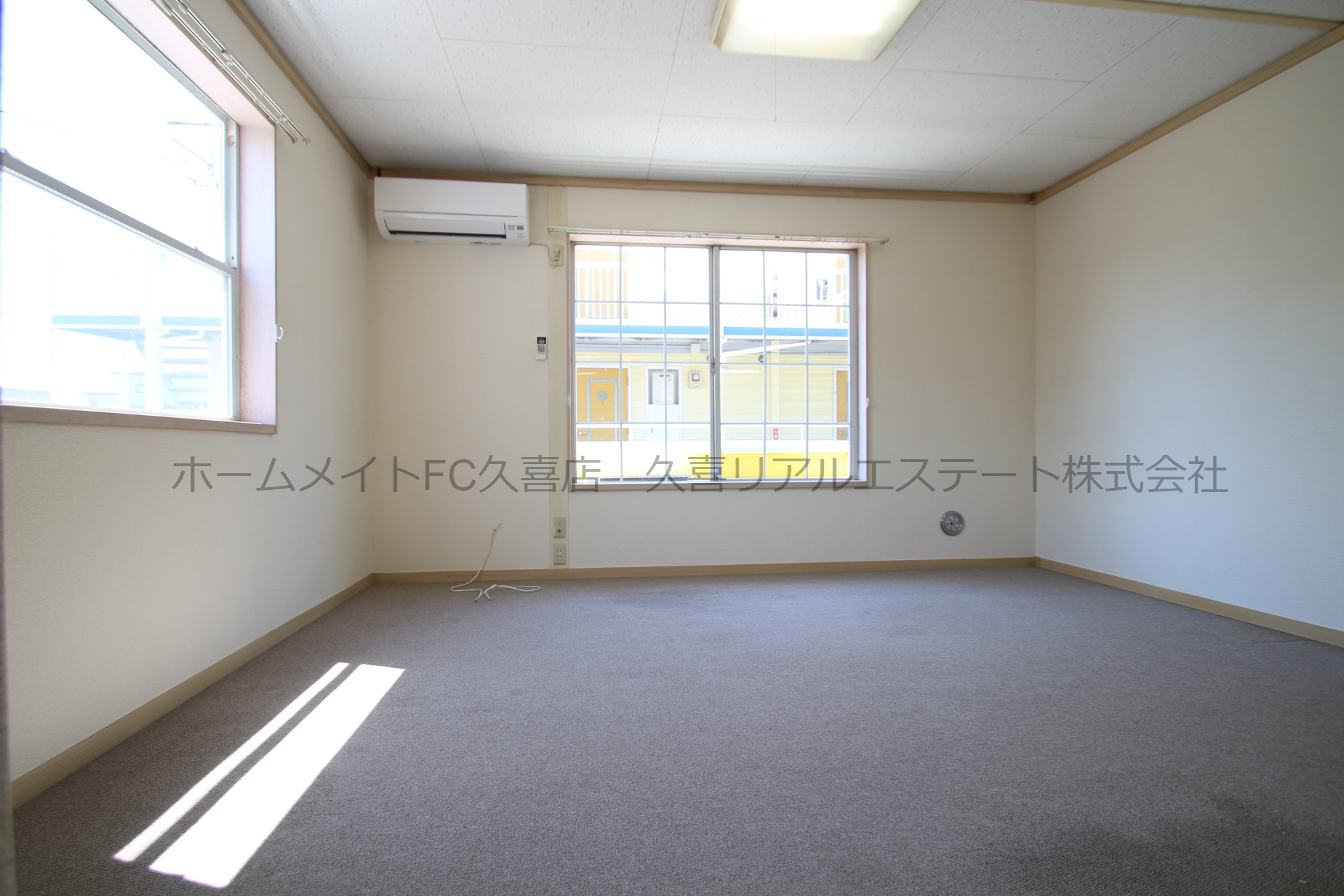 居室・リビング　同建物別号室