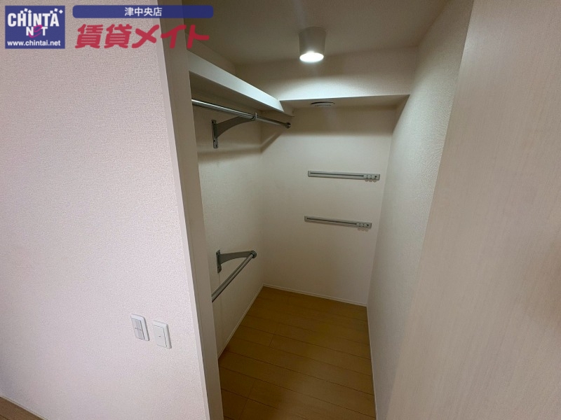 収納　別部屋参考写真です