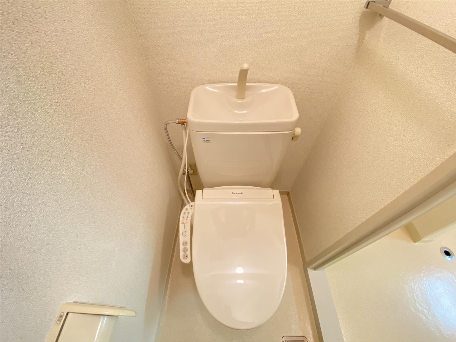 トイレ　暖房便座付トイレ