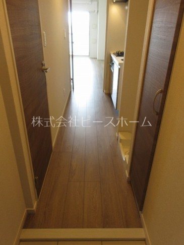 玄関　※別号室参考写真