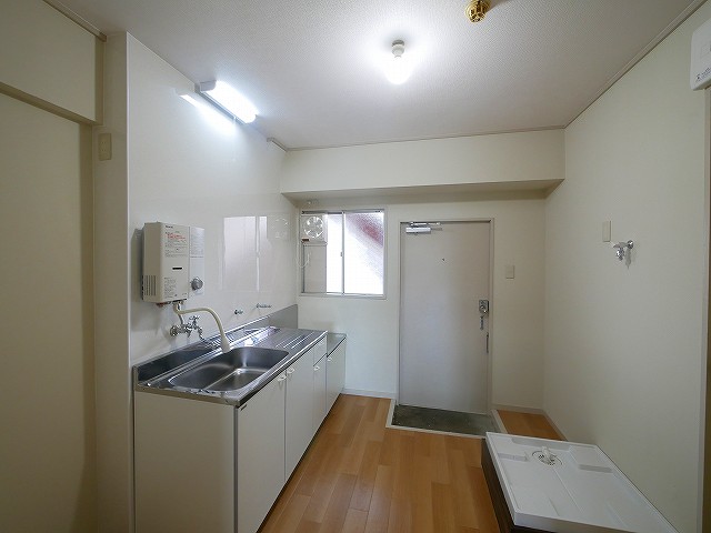 居室・リビング　明るい洋室です。