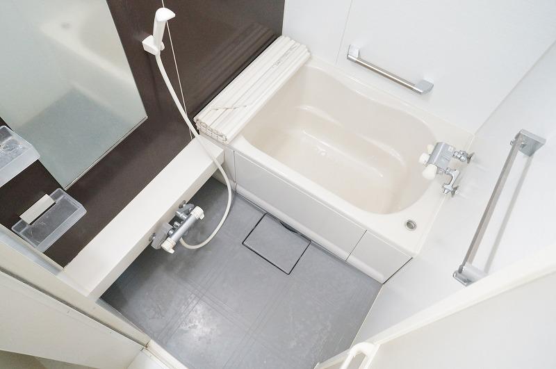 バス・シャワールーム　浴室