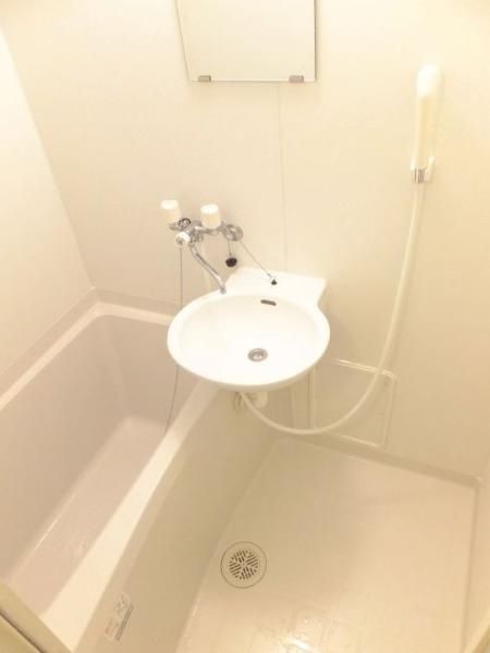 バス・シャワールーム　詳細はタウンハウジングまで！