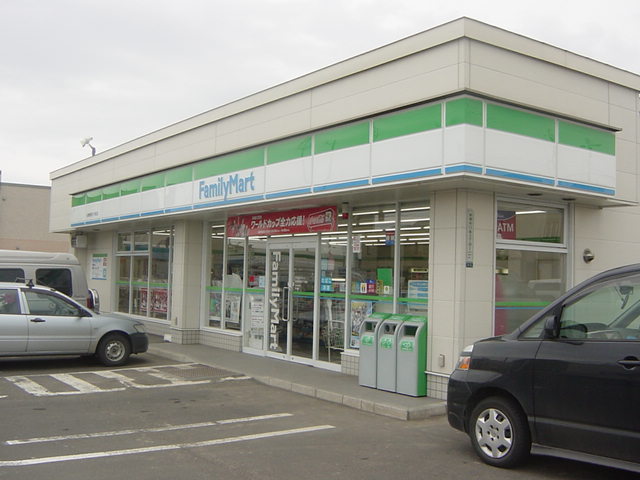 その他　コンビニ（その他）まで200m