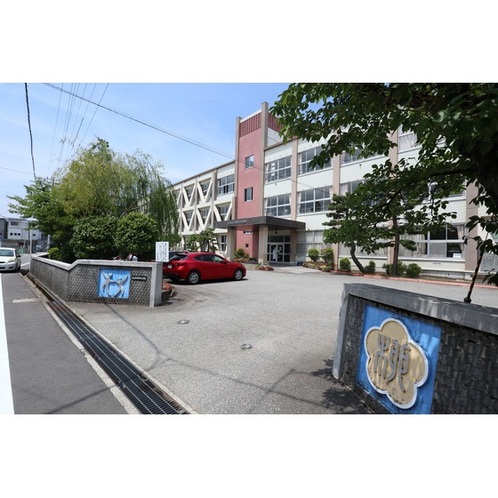 小学校　柳町小学校（小学校）まで300m