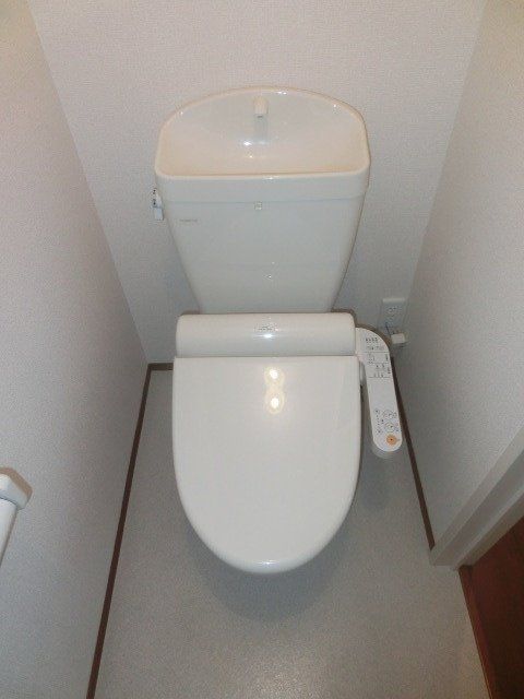 トイレ　洗浄便座付