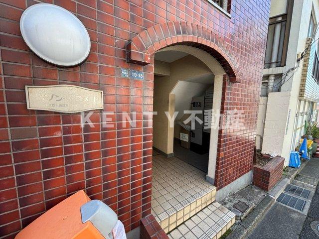 エントランス　ゆとりのあるエントランスです