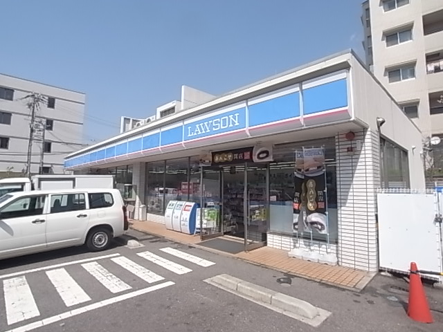 コンビニ　ローソン岩屋中町二丁目店（コンビニ）まで108m