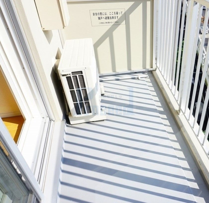 バルコニー　明るいバルコニー！