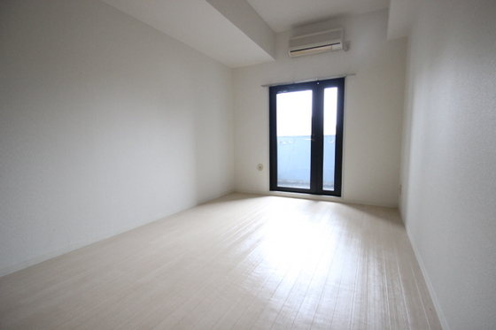 居室・リビング　※掲載写真は同マンション別部屋参考写真となります。