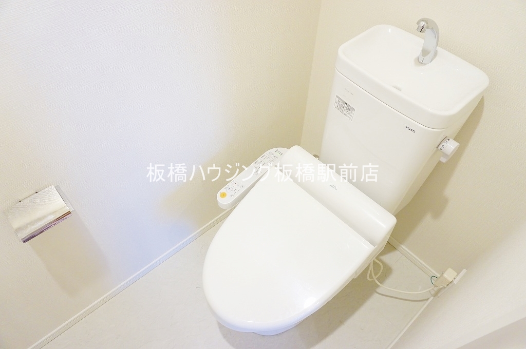 トイレ　ウォシュレット完備
