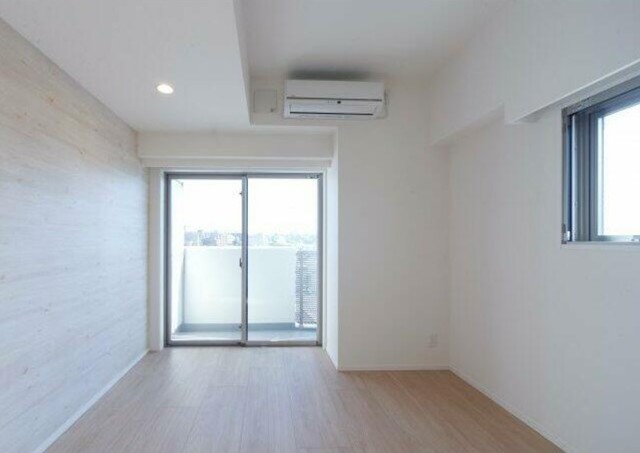 居室・リビング　室内