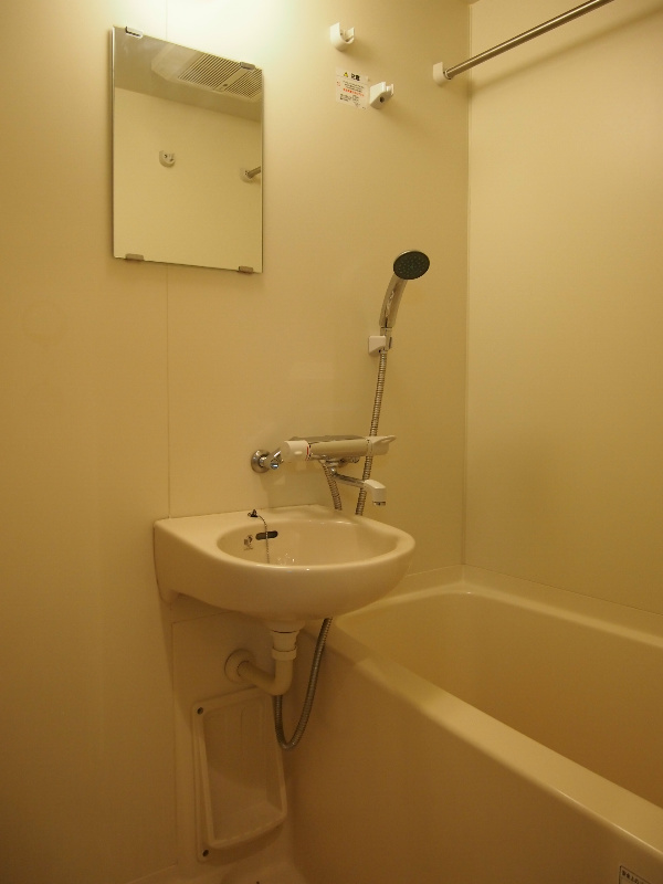 バス・シャワールーム　※別室参考写真