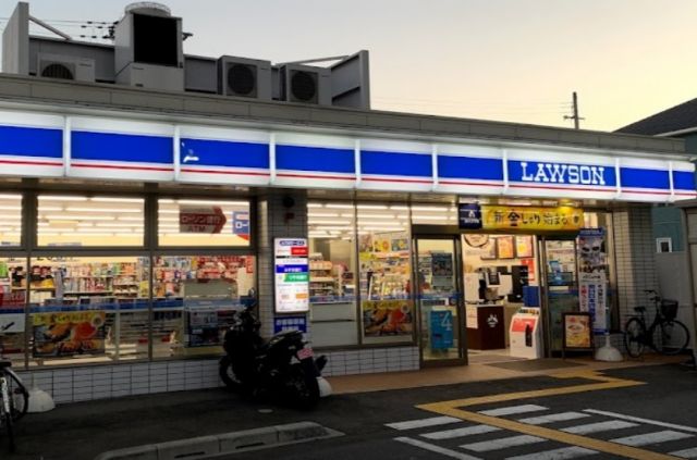コンビニ　ローソン 片町一丁目店（コンビニ）まで805m