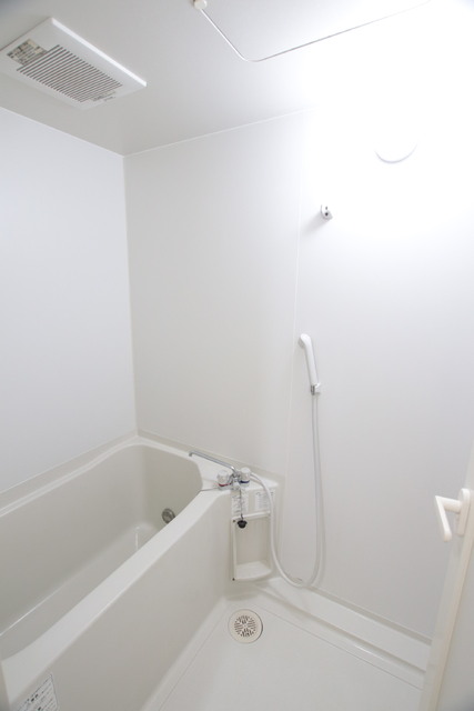 バス・シャワールーム　バストイレ別室タイプです！