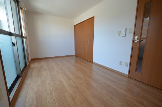 居室・リビング　エアコン付きで初期費用を抑えられます！