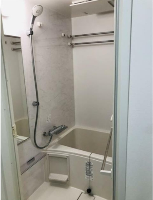 バス・シャワールーム　別号室の参考写真です。