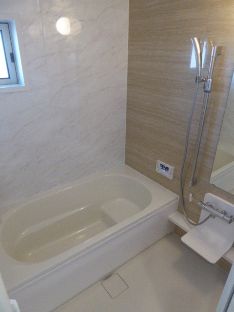 バス・シャワールーム　２０１　追焚機能付一坪風呂