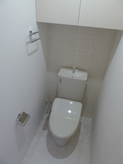 トイレ　２０１　温水洗浄便座付きトイレ