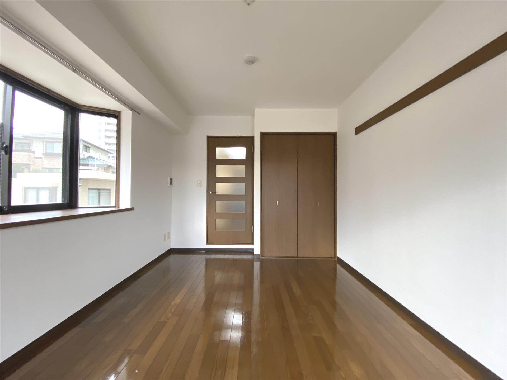 居室・リビング　2面採光の角部屋です