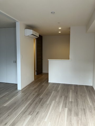 居室・リビング　カウンターキッチンからはお部屋が一望できますよ♪