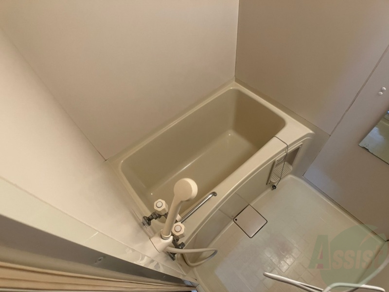 バス・シャワールーム　お風呂です。ゆっくりお風呂につかるのも体に良いですね～