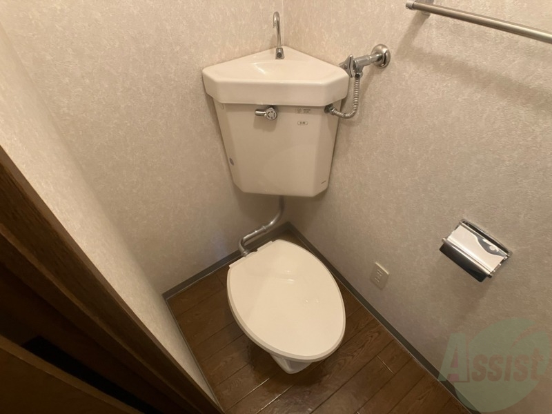 トイレ　こちらはトイレです。清潔感があり、安心して使用できます。