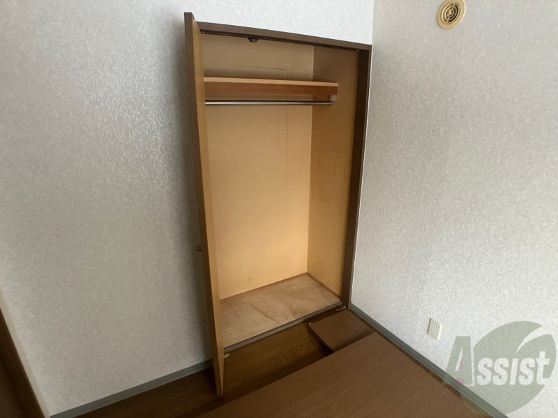 収納　寝室の収納です。部屋がすっきり片付きます。